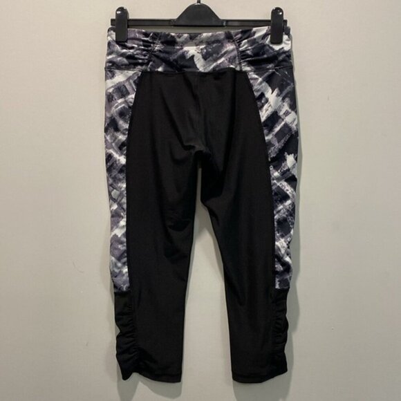 90 Degree By Reflex Black capris Leggings Size Medium - Picture 3 of 10
